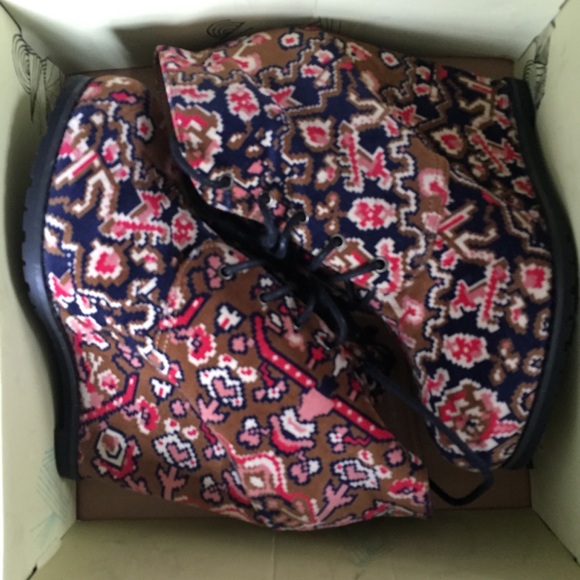 Urban Outfitters bohemian velvet shoe - Picture 5 of 6